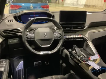 2021 Peugeot 3008 с пробегом 99 000 км