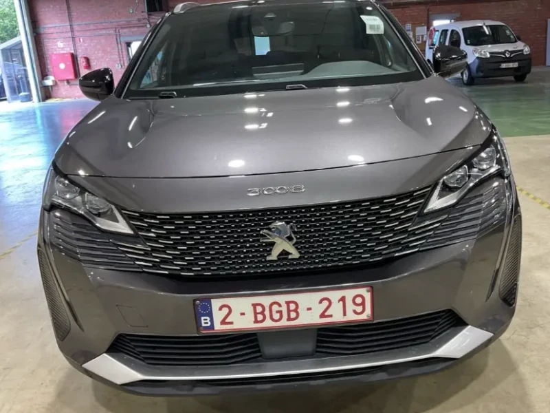 2021 Peugeot 3008 с пробегом 99 000 км