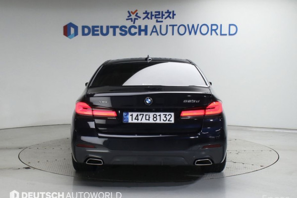 2021 BMW 5 серии с пробегом 108 286 км