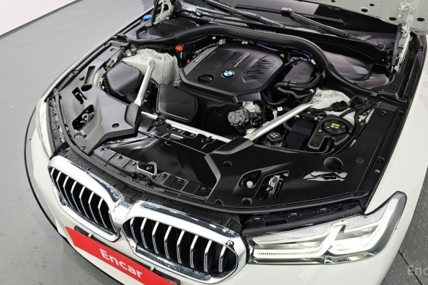 2023 BMW 5 серии с пробегом 20 909 км