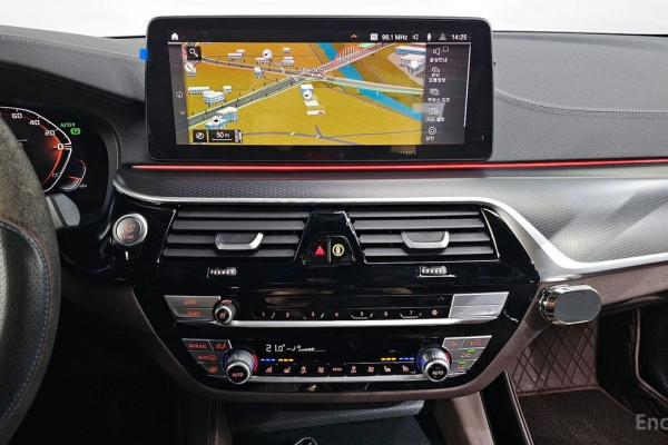 2023 BMW 5 серии с пробегом 20 909 км
