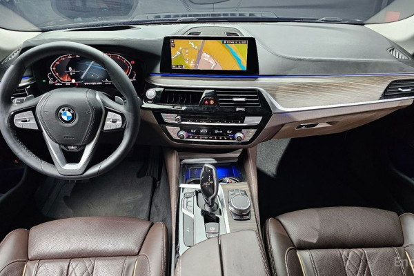 2020 BMW 5 серии с пробегом 84 509 км
