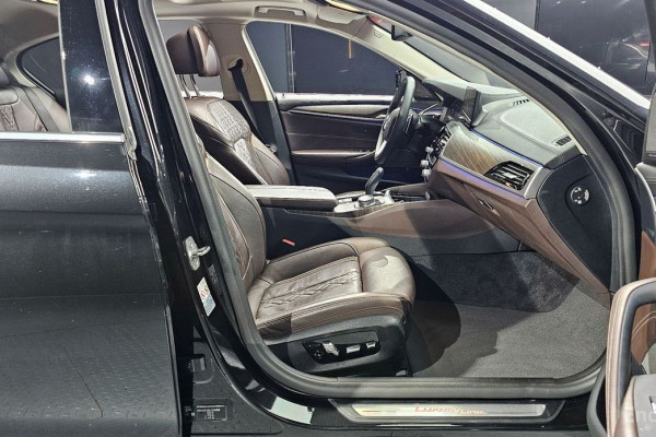 2020 BMW 5 серии с пробегом 84 509 км