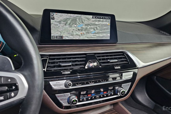 2020 BMW 5 серии с пробегом 67 629 км