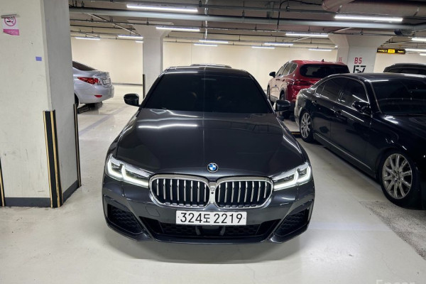 2023 BMW 5 серии с пробегом 61 285 км