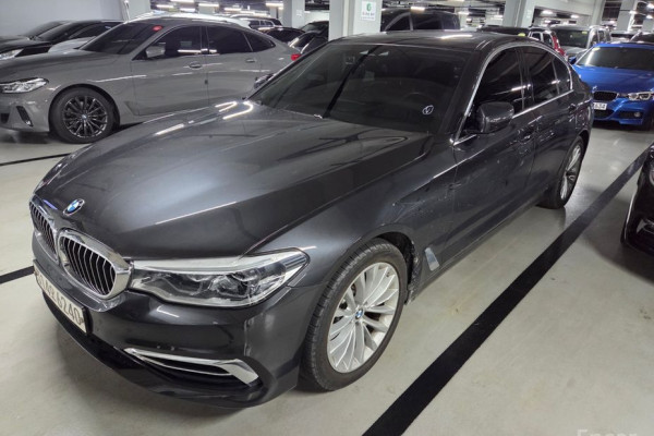 2020 BMW 5 серии с пробегом 61 115 км