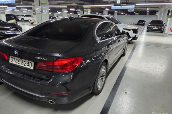 2020 BMW 5 серии с пробегом 61 115 км