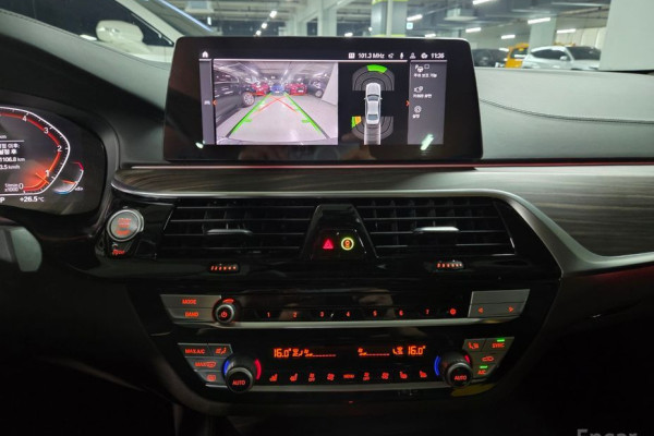 2020 BMW 5 серии с пробегом 61 115 км