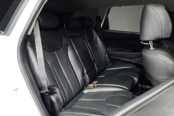 2023 Hyundai Santa Fe с пробегом 44 732 км