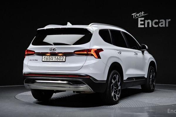 2023 Hyundai Santa Fe с пробегом 28 992 км