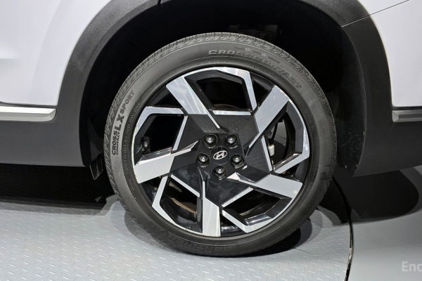 2023 Hyundai Santa Fe с пробегом 28 992 км