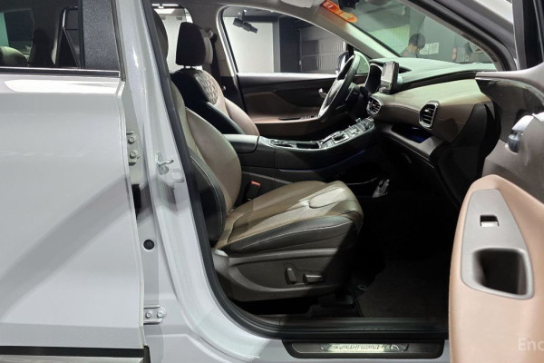 2023 Hyundai Santa Fe с пробегом 28 992 км