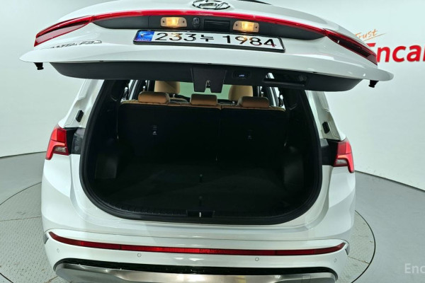 2021 Hyundai Santa Fe с пробегом 56 189 км