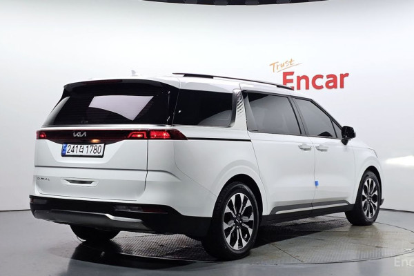 2022 Kia Carnival с пробегом 133 544 км