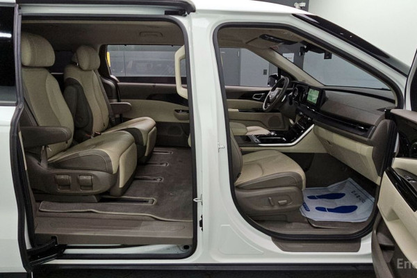 2022 Kia Carnival с пробегом 133 544 км