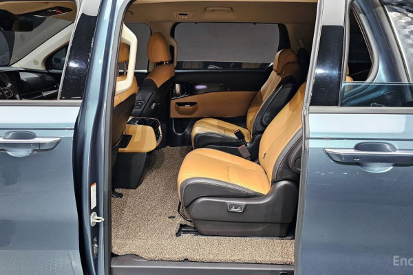 2023 Kia Carnival с пробегом 136 830 км