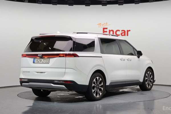 2021 Kia Carnival с пробегом 72 498 км
