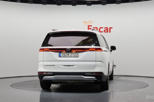 2021 Kia Carnival с пробегом 72 498 км