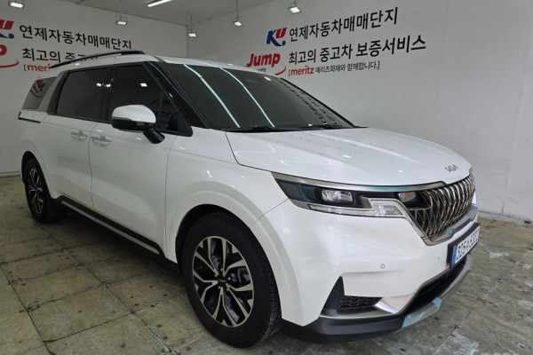 2022 Kia Carnival с пробегом 141 327 км