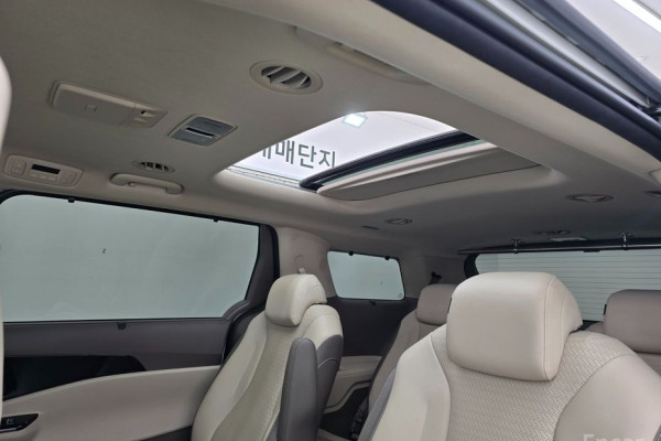 2022 Kia Carnival с пробегом 141 327 км