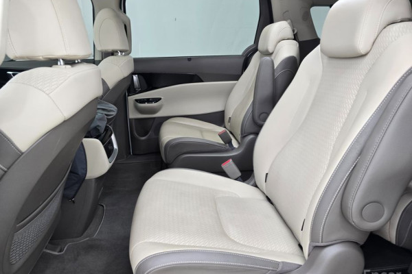 2022 Kia Carnival с пробегом 141 327 км