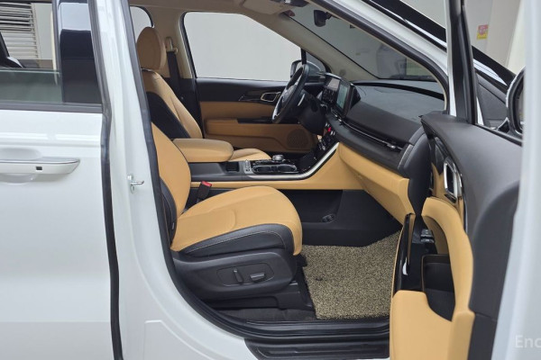 2022 Kia Carnival с пробегом 68 615 км