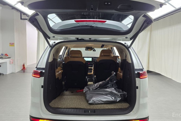 2022 Kia Carnival с пробегом 68 615 км