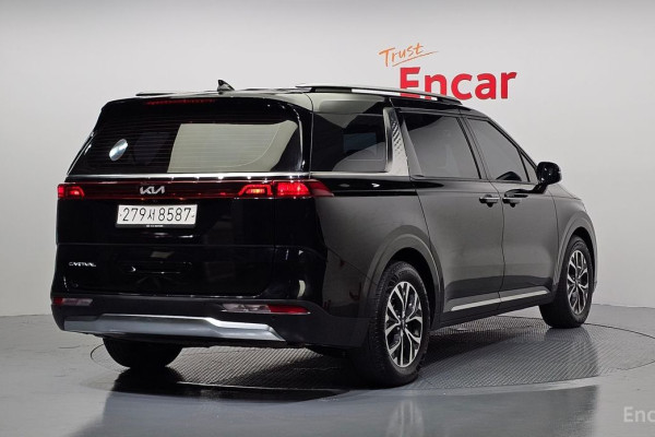 2022 Kia Carnival с пробегом 65 352 км