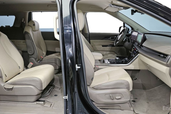2022 Kia Carnival с пробегом 65 352 км