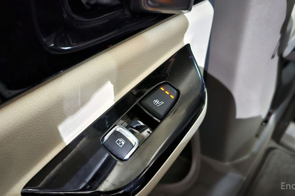 2022 Kia Carnival с пробегом 65 352 км