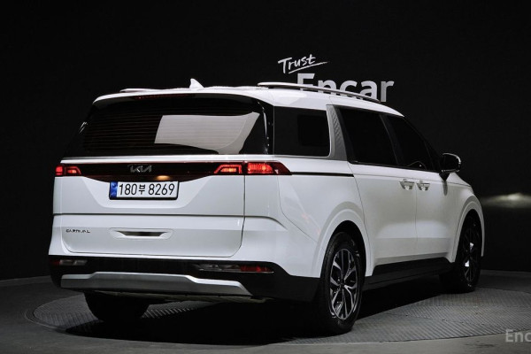 2022 Kia Carnival с пробегом 130 834 км