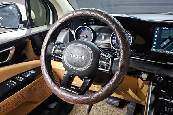 2022 Kia Carnival с пробегом 130 834 км