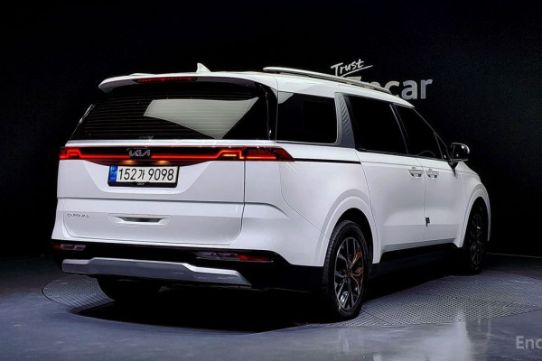 2022 Kia Carnival с пробегом 108 675 км