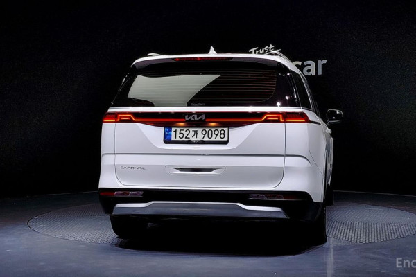 2022 Kia Carnival с пробегом 108 675 км