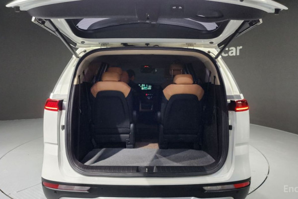 2022 Kia Carnival с пробегом 108 675 км