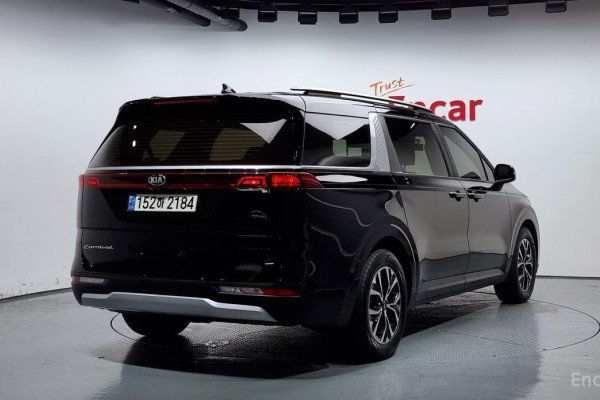 2021 Kia Carnival с пробегом 63 740 км