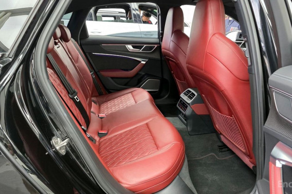 2021 Audi S6 с пробегом 73 689 км