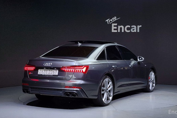 2021 Audi S6 с пробегом 70 863 км
