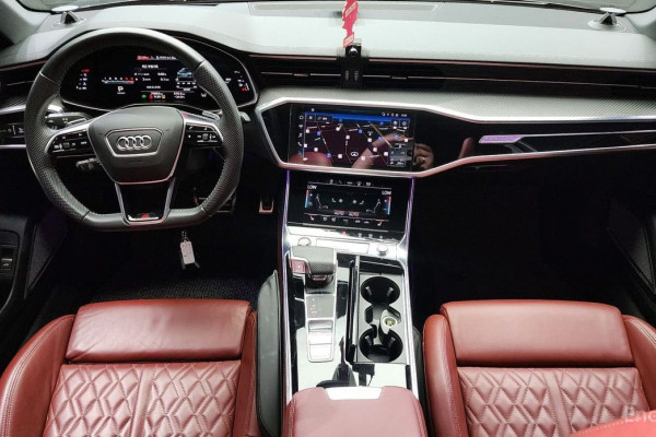 2021 Audi S6 с пробегом 70 863 км