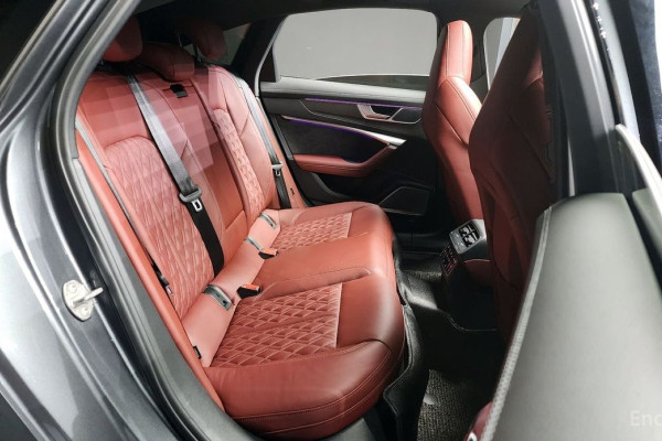 2021 Audi S6 с пробегом 70 863 км