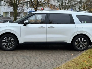2021 Kia Carnival с пробегом 117 271 км