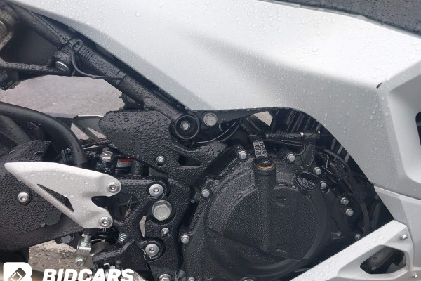 2025 Kawasaki EX500, H с пробегом 2 734 км