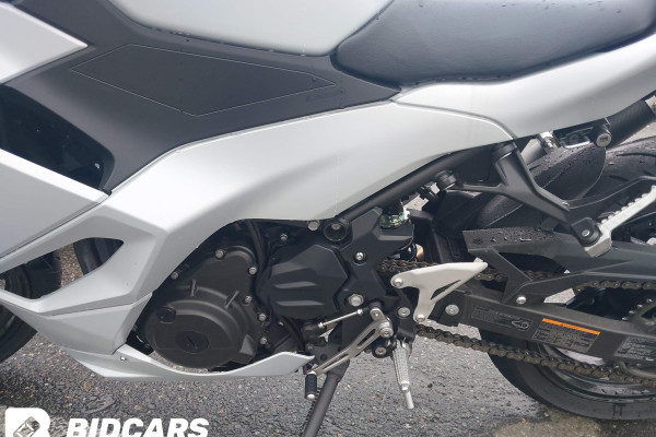 2025 Kawasaki EX500, H с пробегом 2 734 км