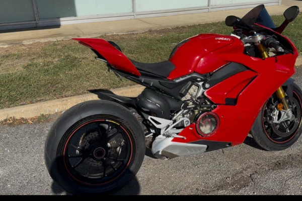 2019 Ducati Panigale, V4 с пробегом 20 503 км