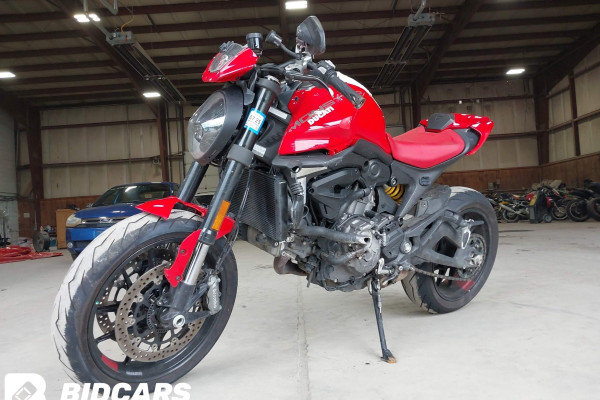 2023 Ducati Monster с пробегом 8 853 км