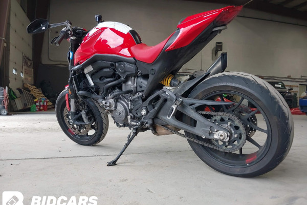 2023 Ducati Monster с пробегом 8 853 км