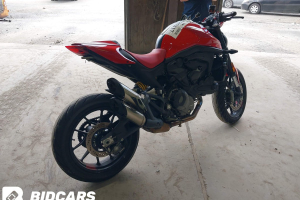2023 Ducati Monster с пробегом 8 853 км