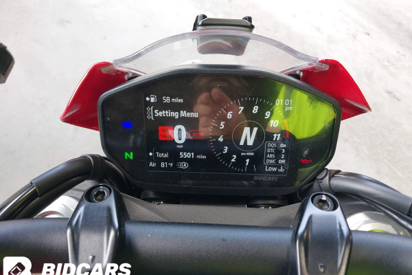 2023 Ducati Monster с пробегом 8 853 км