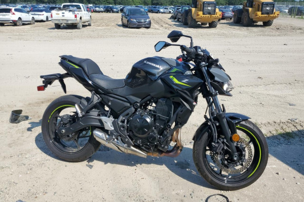 2024 Kawasaki ER650 с пробегом 3 500 км
