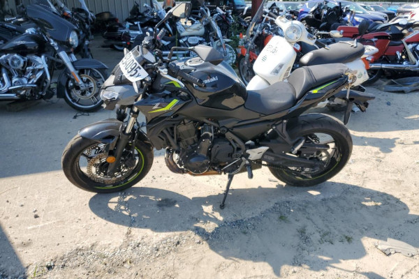 2024 Kawasaki ER650 с пробегом 3 500 км